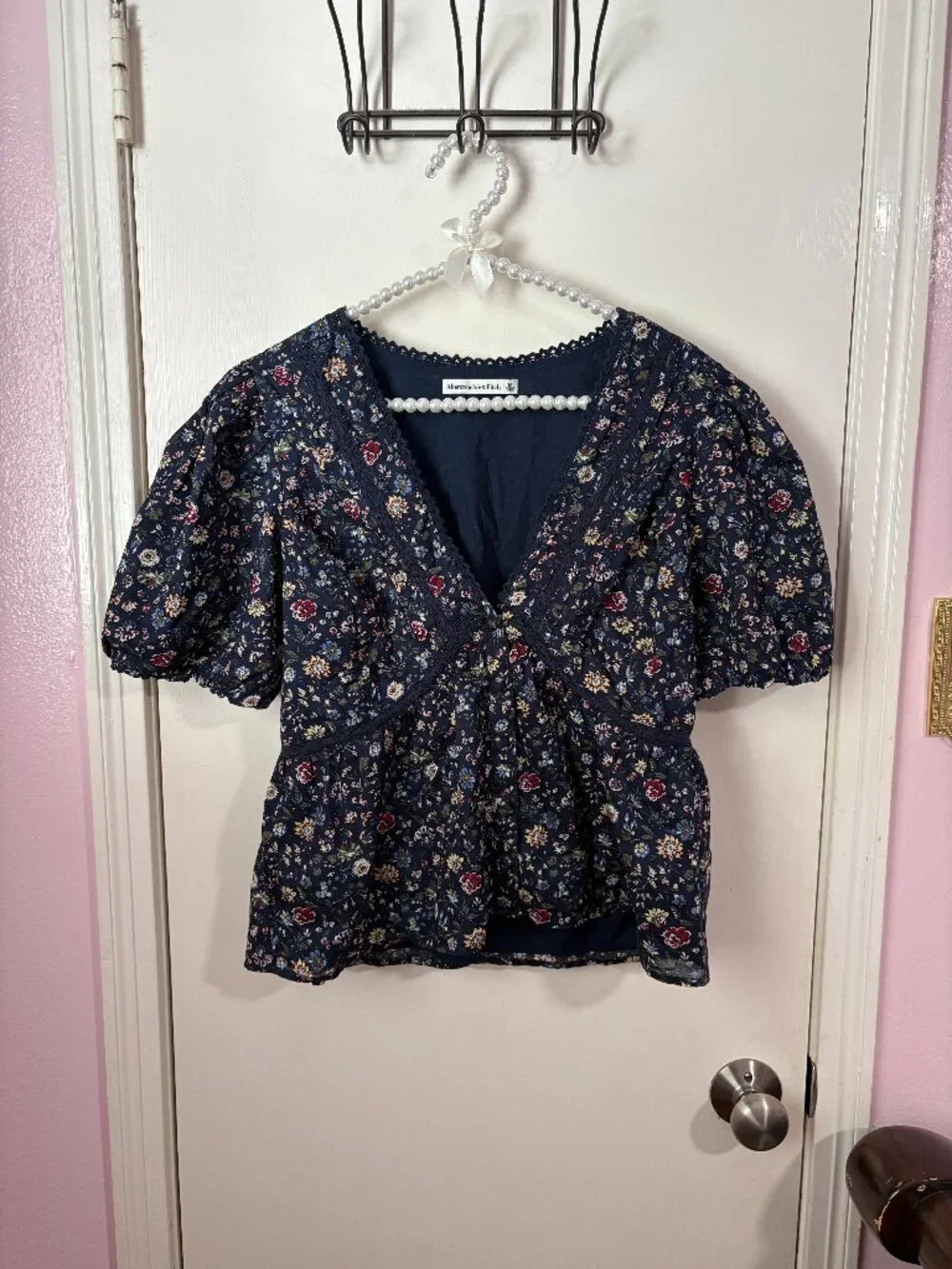 Abercrombie & Fitch Floral Puff Sleeve Button Through Peplum Top | Medium